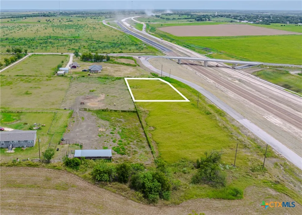 12076 hunt hill Road Rogers, TX 76569