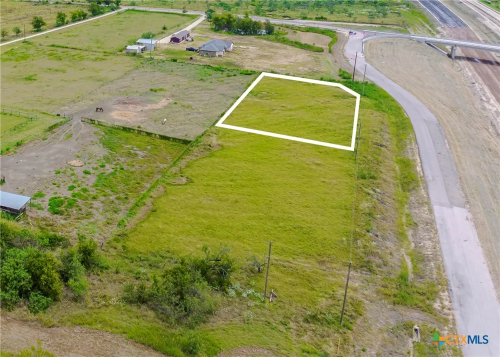12076 hunt hill Road Rogers, TX 76569