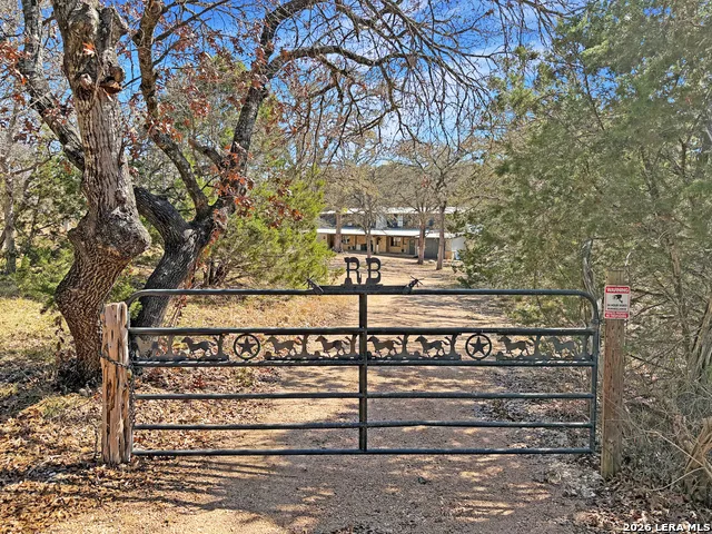 196 Rock Bottom Hunt, TX 78024