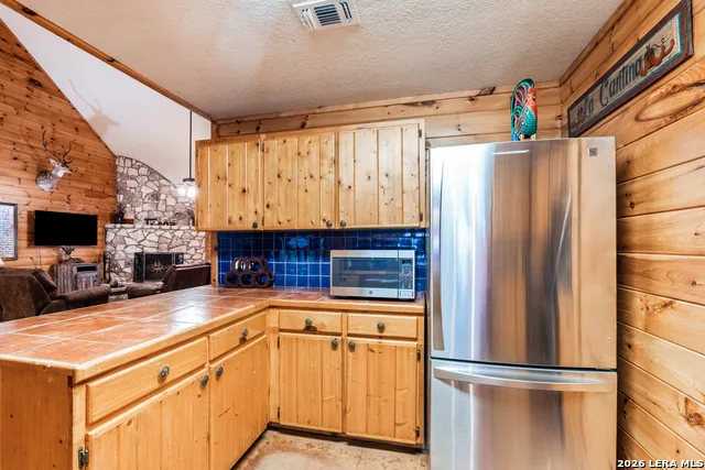 128 Mountain Laurel Concan, TX 78838