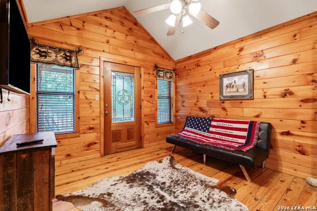 128 Mountain Laurel Concan, TX 78838