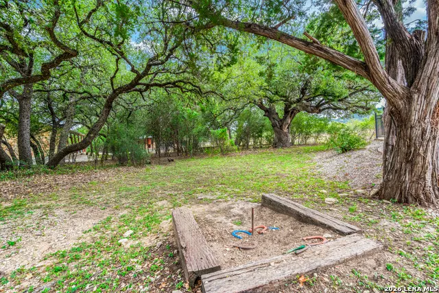 128 Mountain Laurel Concan, TX 78838