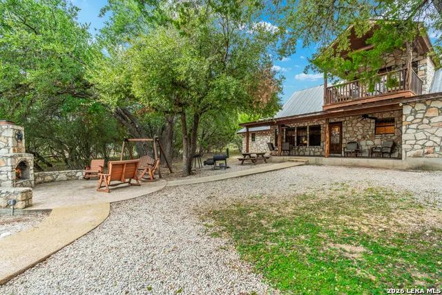 128 Mountain Laurel Concan, TX 78838