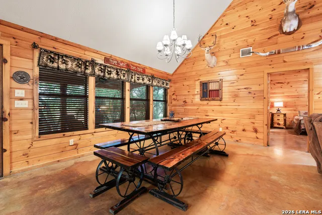 128 Mountain Laurel Concan, TX 78838