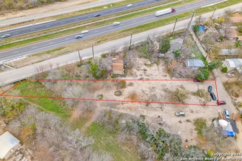 13740 INTERSTATE 35