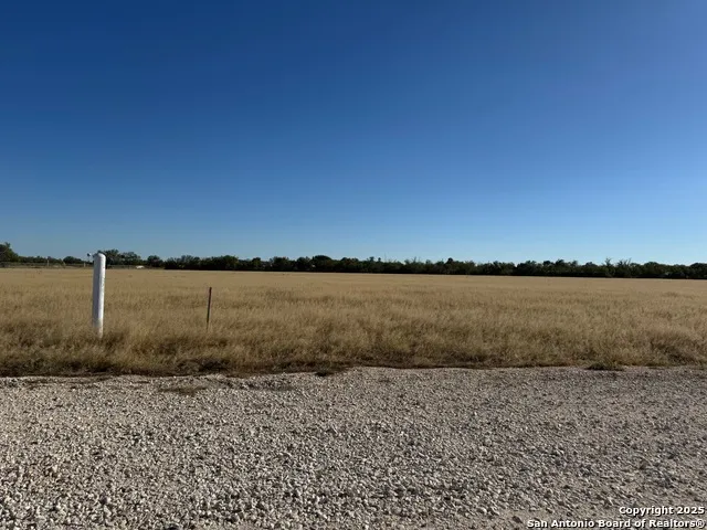 LOT 2 Summerwood Lane La Pryor, TX 78872