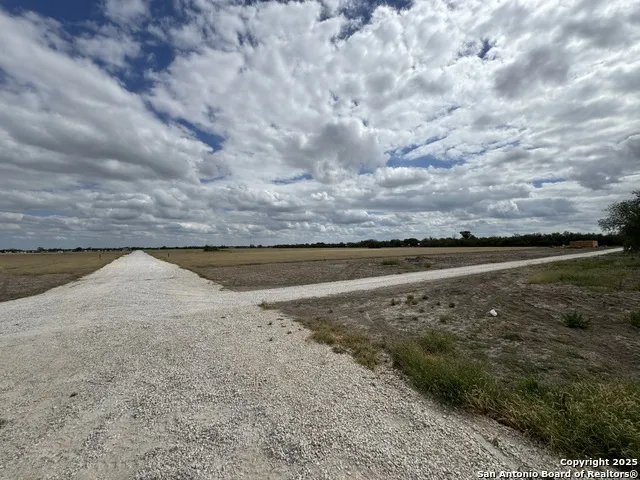 LOT 9 Summerwood Lane La Pryor, TX 78872