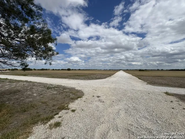 LOT 10 Summerwood Lane La Pryor, TX 78872