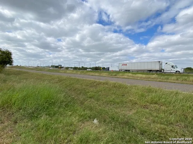 12020 interstate 10 Converse, TX 78109