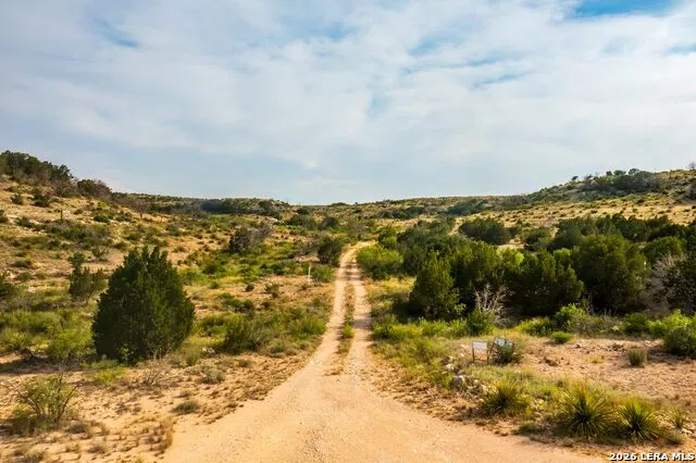 00 CR 107 Ozona, TX 76943