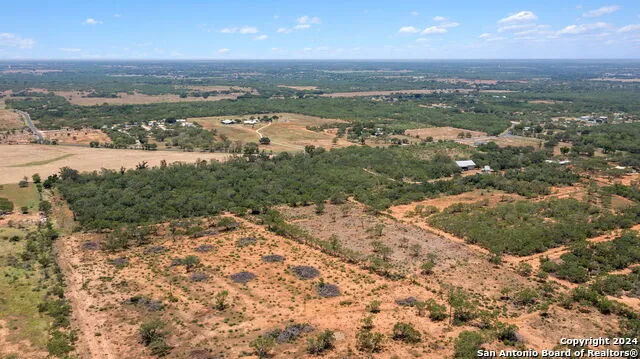 19366 BENTON CITY RD Somerset, TX 78069
