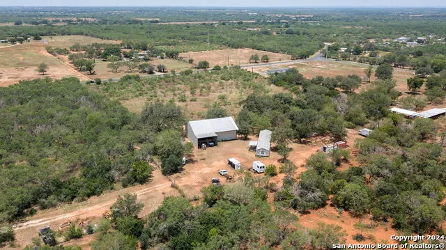 19366 BENTON CITY RD Somerset, TX 78069