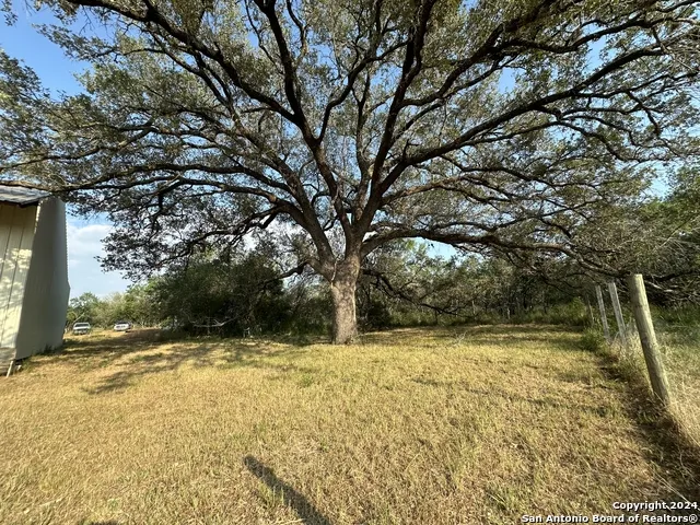 19366 BENTON CITY RD Somerset, TX 78069