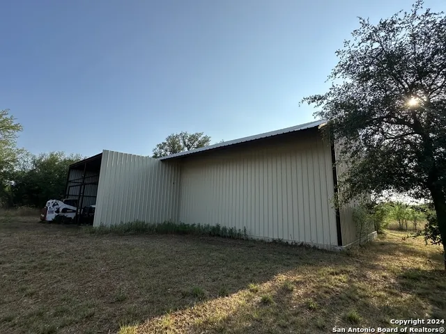 19366 BENTON CITY RD Somerset, TX 78069