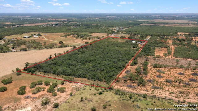 19366 BENTON CITY RD Somerset, TX 78069
