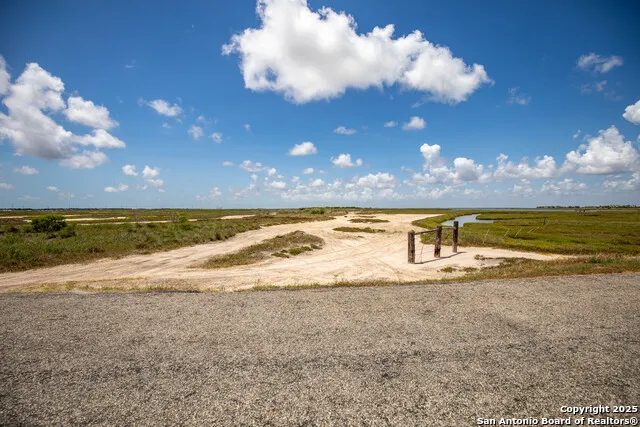 602-698 Cape Velero Dr Rockport, TX 78382