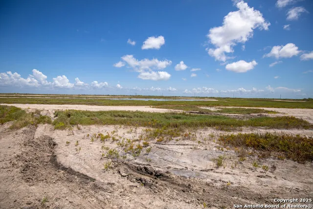 602-698 Cape Velero Dr Rockport, TX 78382
