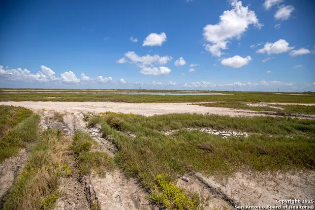 602-698 Cape Velero Dr Rockport, TX 78382