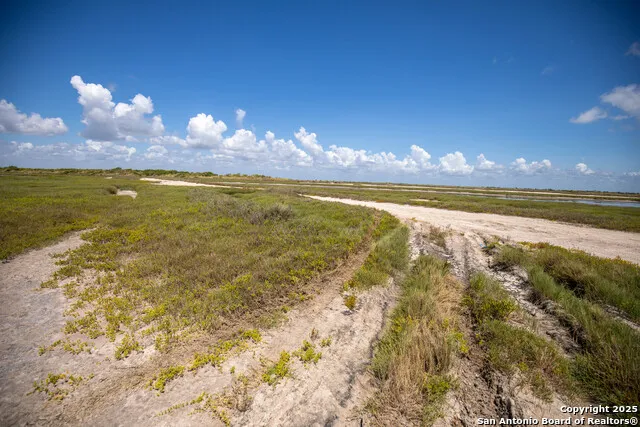 602-698 Cape Velero Dr Rockport, TX 78382