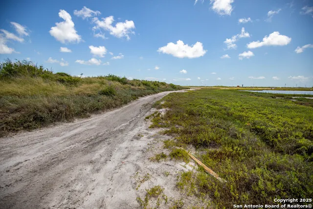 602-698 Cape Velero Dr Rockport, TX 78382