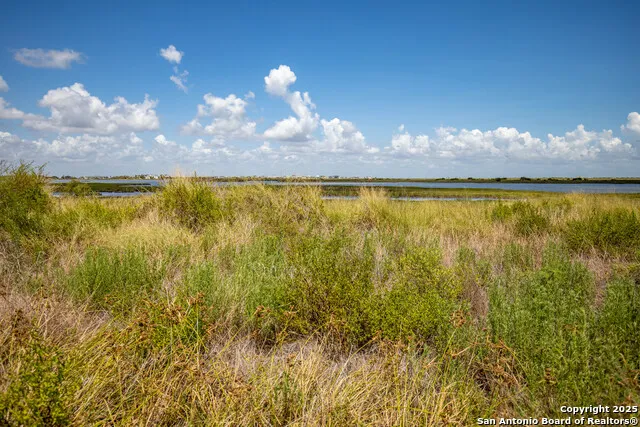602-698 Cape Velero Dr Rockport, TX 78382