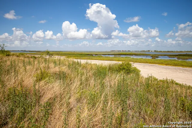 602-698 Cape Velero Dr Rockport, TX 78382