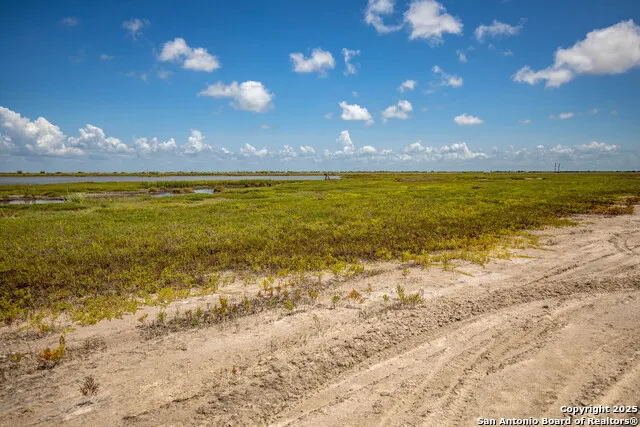 602-698 Cape Velero Dr Rockport, TX 78382