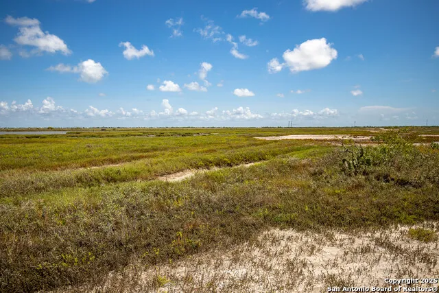 602-698 Cape Velero Dr Rockport, TX 78382