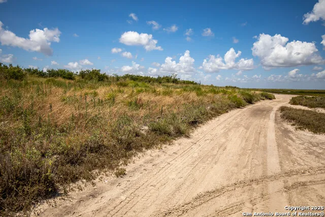 602-698 Cape Velero Dr Rockport, TX 78382