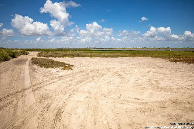 602-698 Cape Velero Dr Rockport, TX 78382