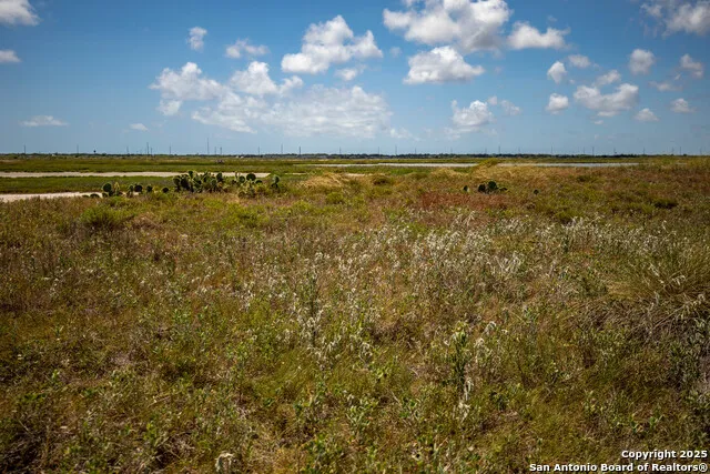 602-698 Cape Velero Dr Rockport, TX 78382