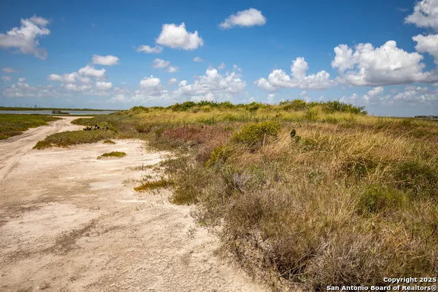 602-698 Cape Velero Dr Rockport, TX 78382