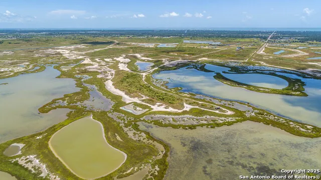 602-698 Cape Velero Dr Rockport, TX 78382