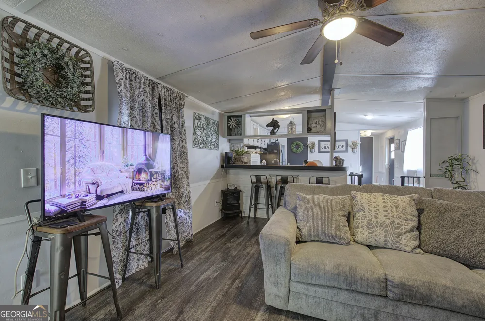 676 Flowery Branch RD Kingston, GA 30145