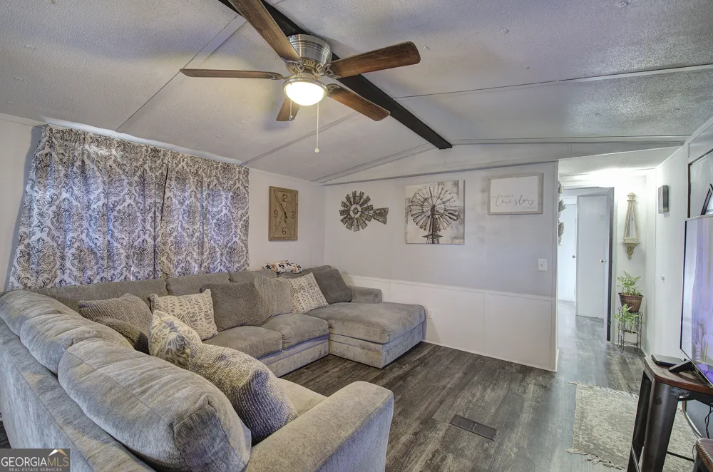 676 Flowery Branch RD Kingston, GA 30145