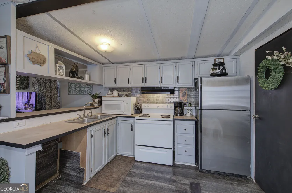 676 Flowery Branch RD Kingston, GA 30145
