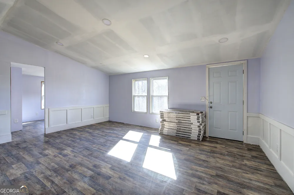 676 Flowery Branch RD Kingston, GA 30145