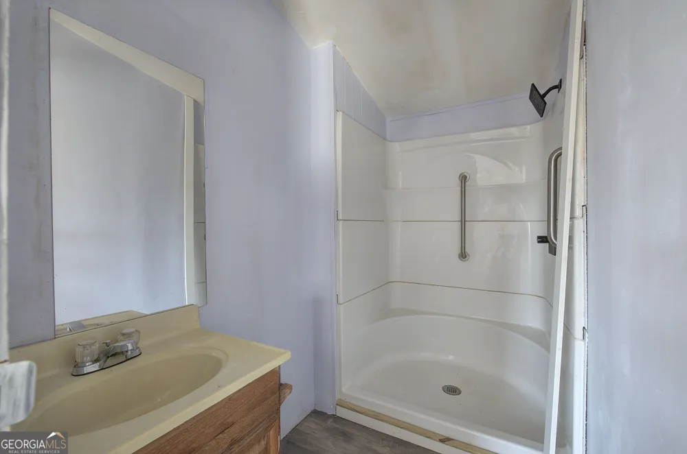 676 Flowery Branch RD Kingston, GA 30145