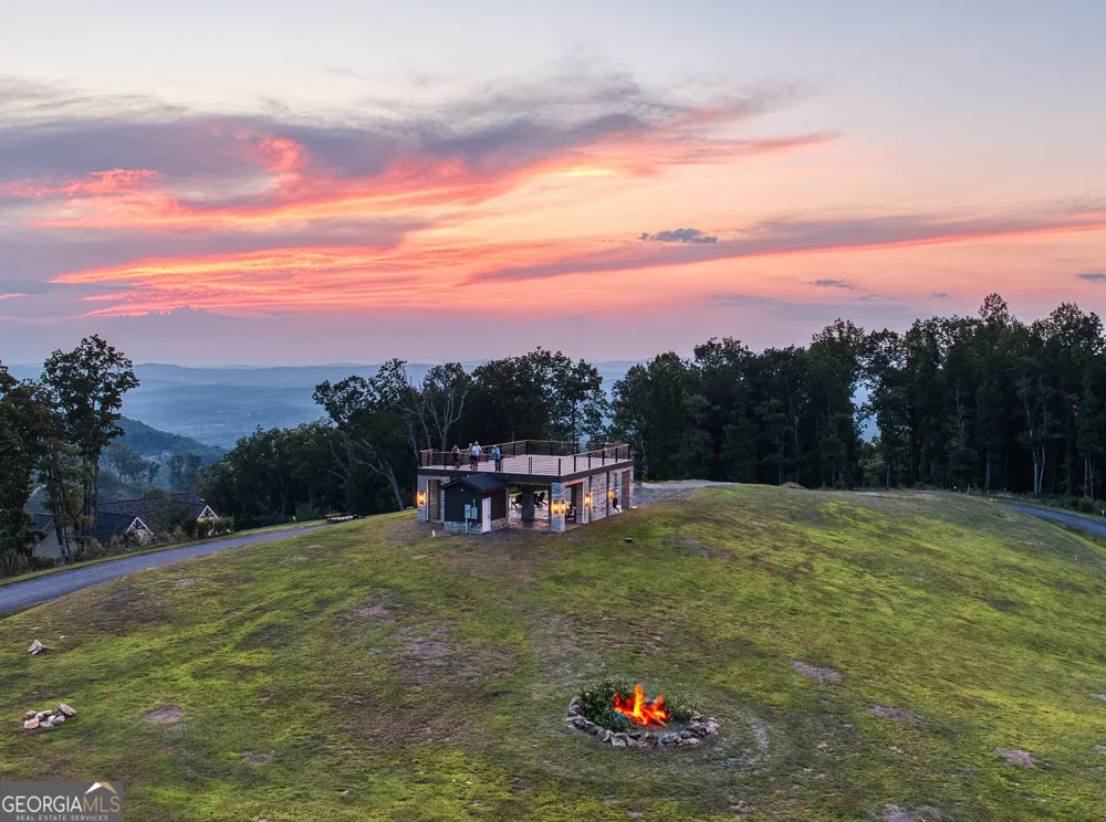 1722 High Summit DR Talking Rock, GA 30175