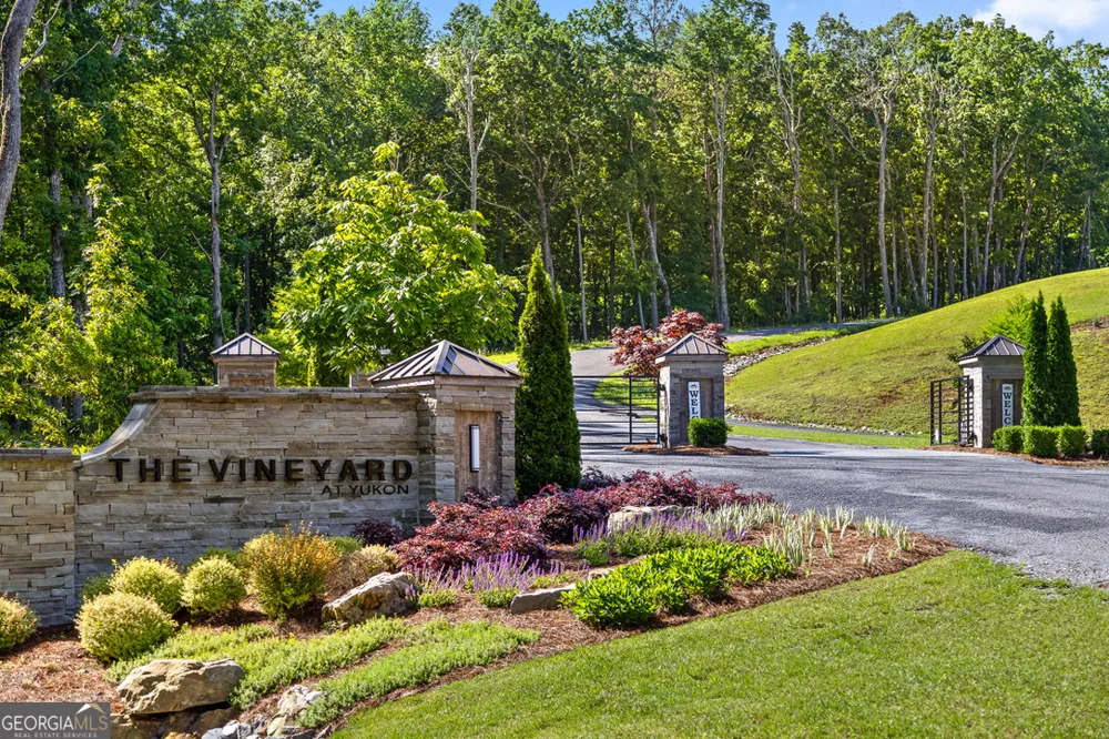 1722 High Summit DR Talking Rock, GA 30175