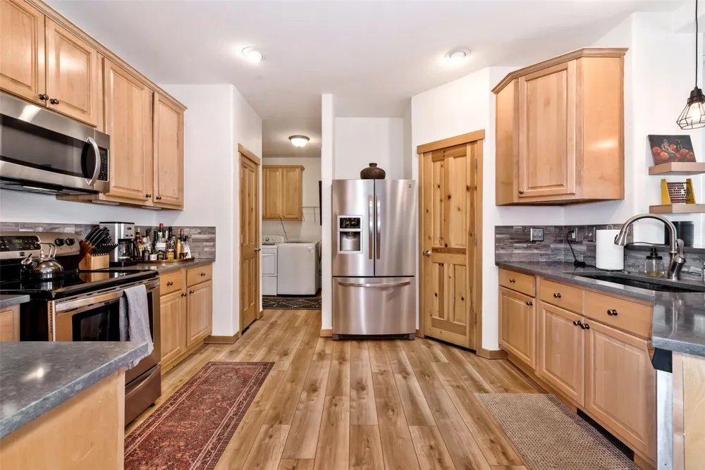 32404 Ute Trail Oak Creek, CO 80467