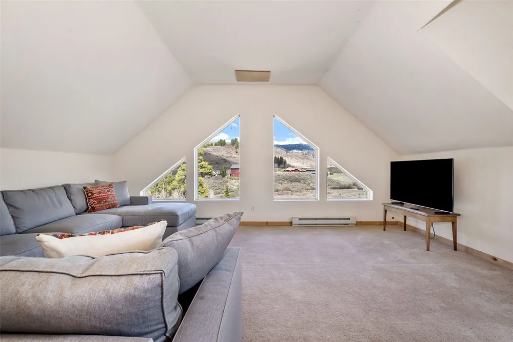 32404 Ute Trail Oak Creek, CO 80467