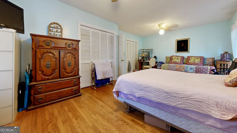 1613 Camellia DR Waycross, GA 31501