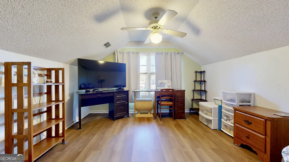 1613 Camellia DR Waycross, GA 31501