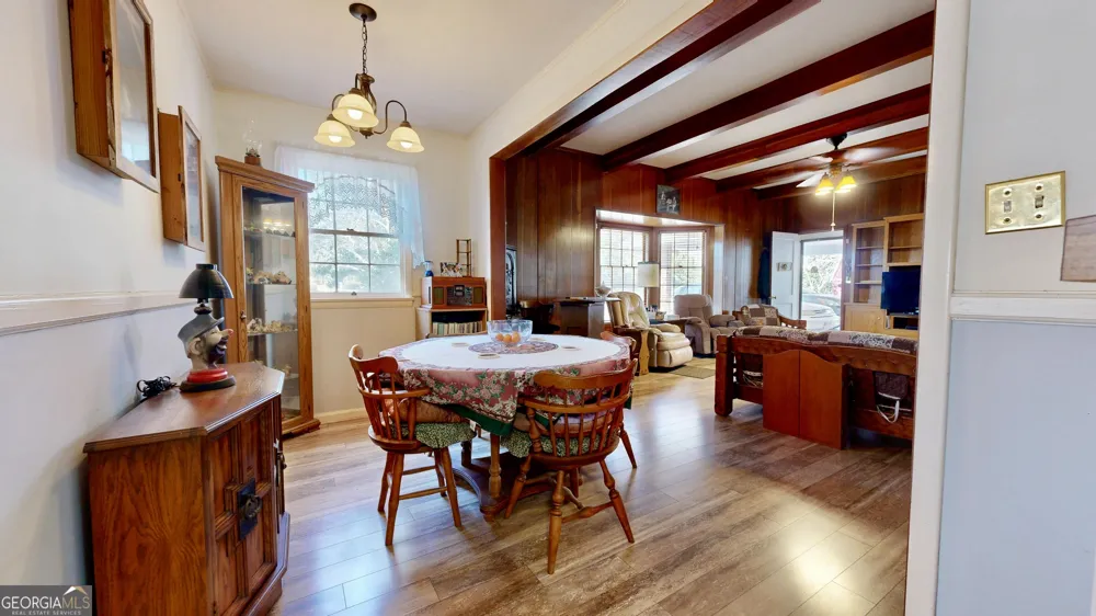 1613 Camellia DR Waycross, GA 31501