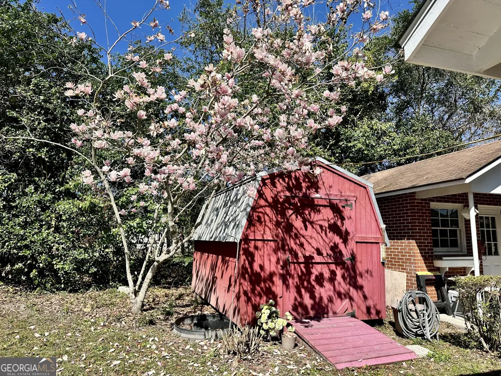 1613 Camellia DR Waycross, GA 31501
