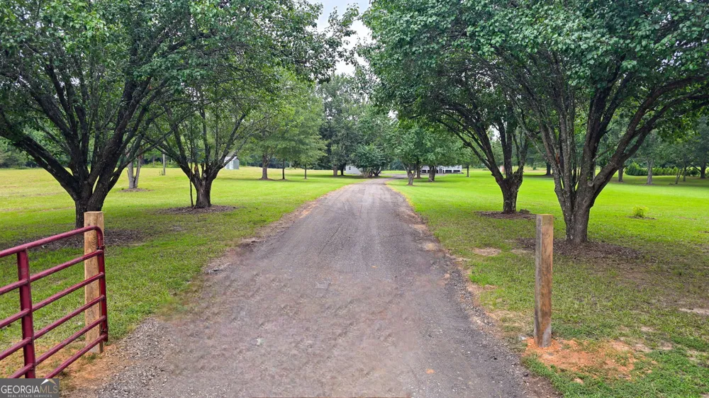 3255 Alvaton RD Gay, GA 30218