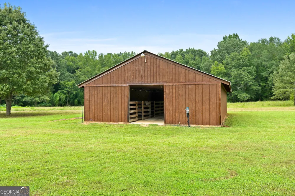 3255 Alvaton RD Gay, GA 30218