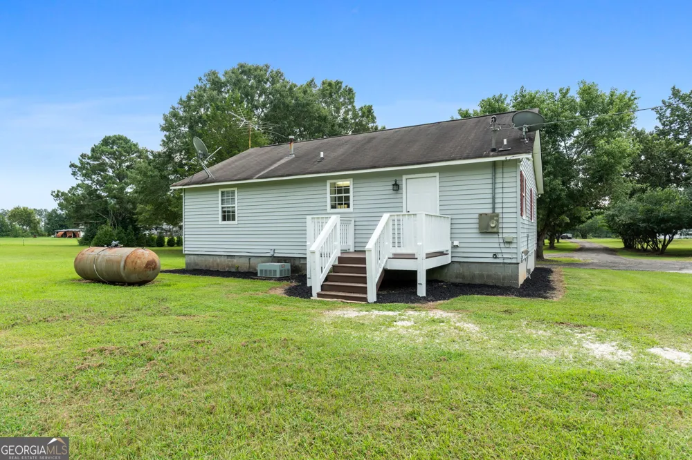 3255 Alvaton RD Gay, GA 30218
