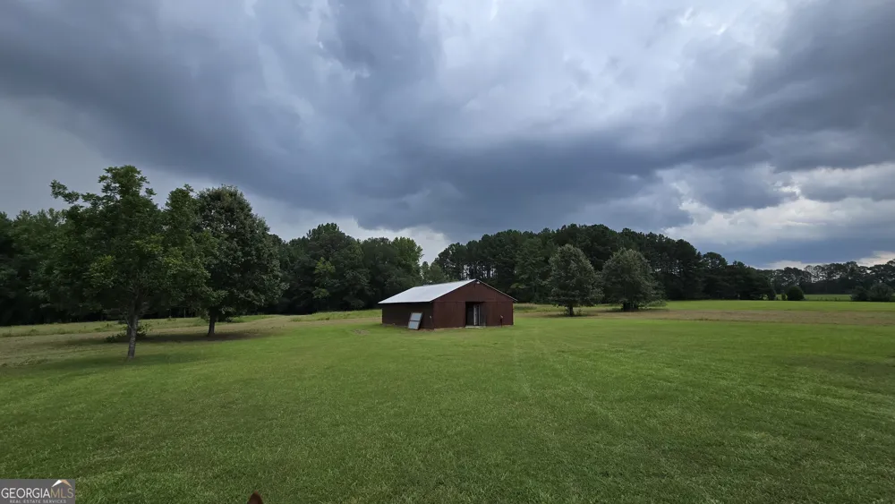 3255 Alvaton RD Gay, GA 30218